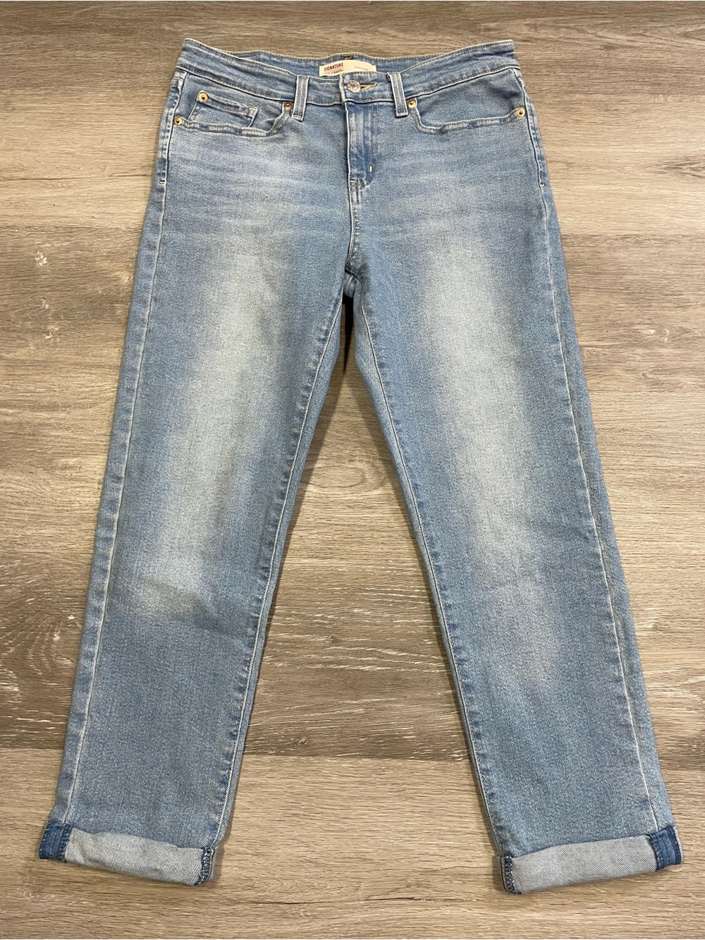 Levi’s Signature Boyfriend Light Wash Stretch Jeans Size 10 (W30) Cuffed 24”